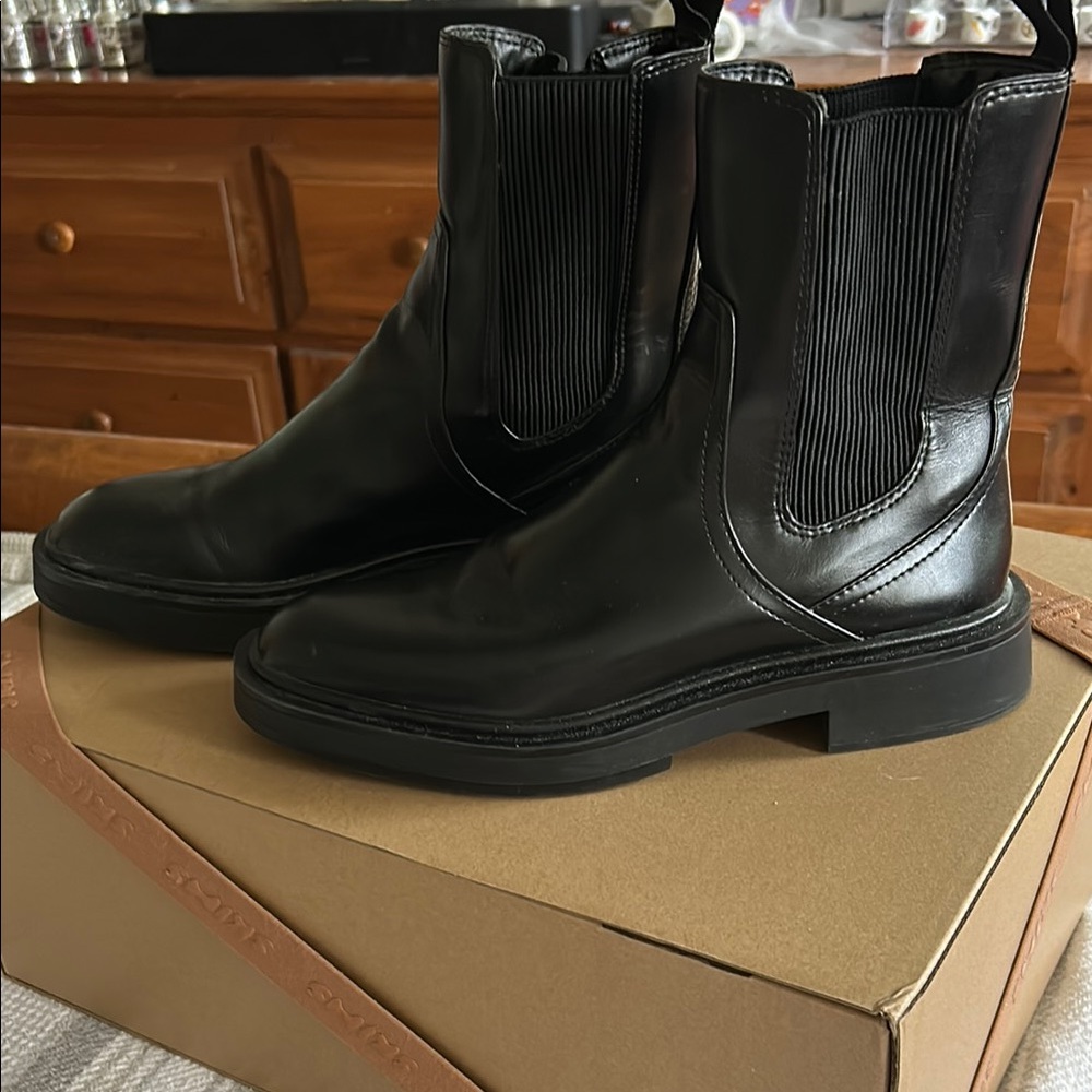 Zara Black Ankle Boots with Elastic Panels